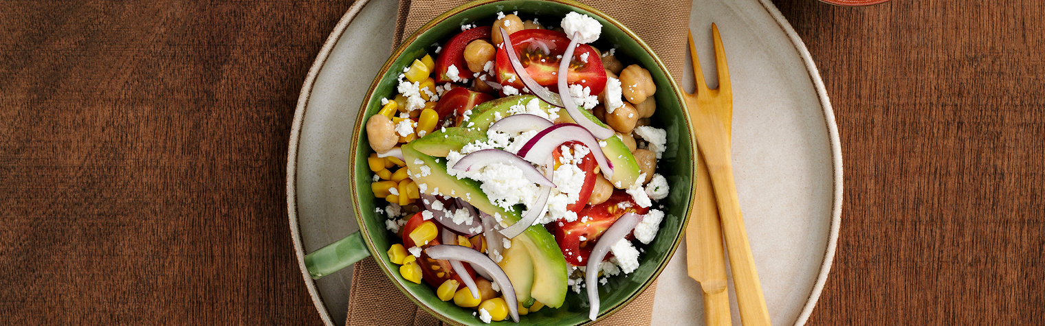 Боул из киноа и нута с хумусом на скорую руку